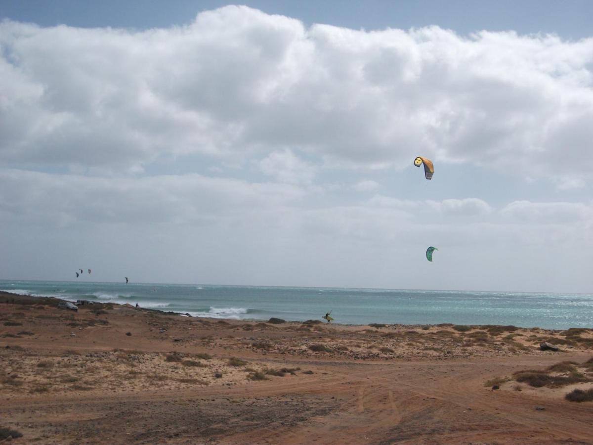 Adult Only Beachfront 2 Bedroom Apartment Santa Maria Airport Pick Up, Aircon, Unlimited Wifi Ideal For Remote Working And Long Stay מראה חיצוני תמונה