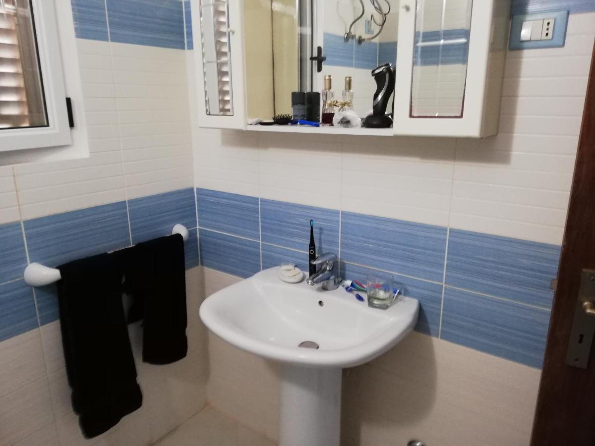 Adult Only Beachfront 2 Bedroom Apartment Santa Maria Airport Pick Up, Aircon, Unlimited Wifi Ideal For Remote Working And Long Stay מראה חיצוני תמונה