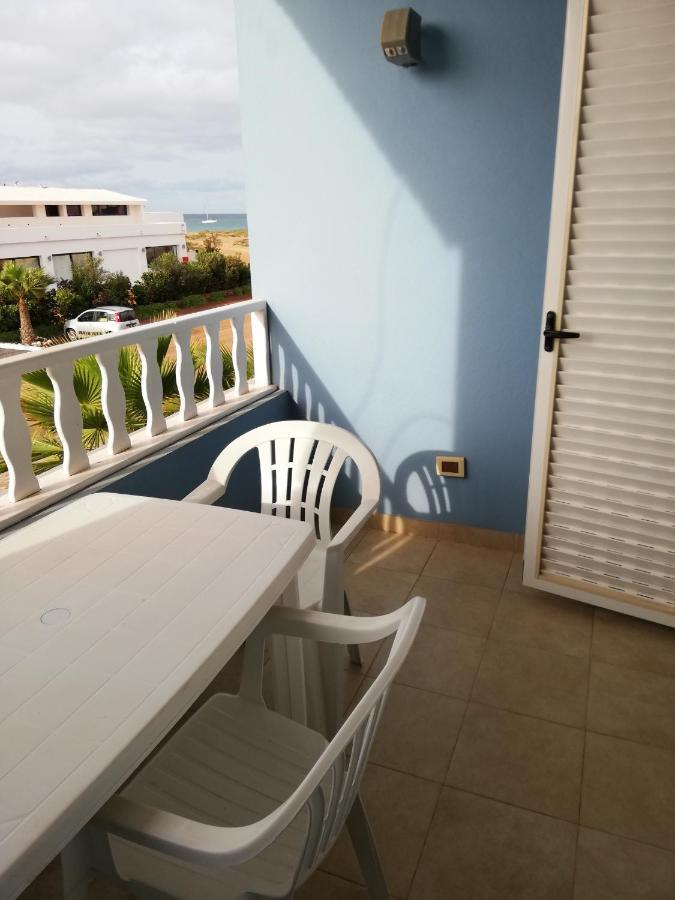 Adult Only Beachfront 2 Bedroom Apartment Santa Maria Airport Pick Up, Aircon, Unlimited Wifi Ideal For Remote Working And Long Stay מראה חיצוני תמונה