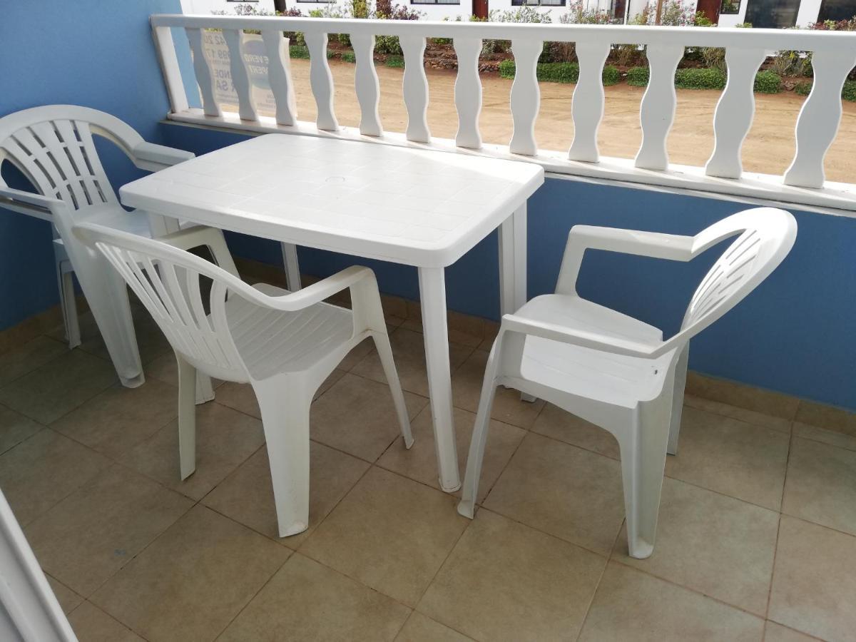 Adult Only Beachfront 2 Bedroom Apartment Santa Maria Airport Pick Up, Aircon, Unlimited Wifi Ideal For Remote Working And Long Stay מראה חיצוני תמונה