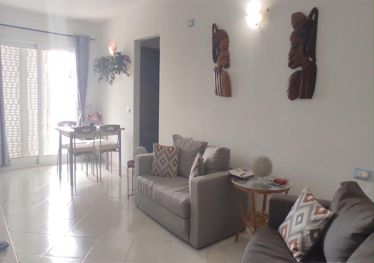 Adult Only Beachfront 2 Bedroom Apartment Santa Maria Airport Pick Up, Aircon, Unlimited Wifi Ideal For Remote Working And Long Stay מראה חיצוני תמונה